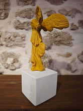 Load image into Gallery viewer, Winged Nike of Samothrace Saffran Medium