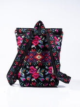 Load image into Gallery viewer, Electra Syrrako backpack