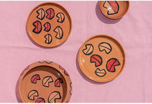 Load image into Gallery viewer, Makia Plate